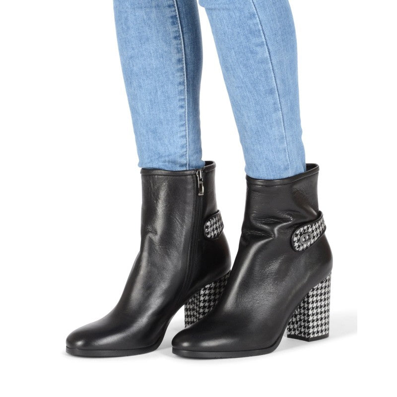 Carion Ankle Boot Black