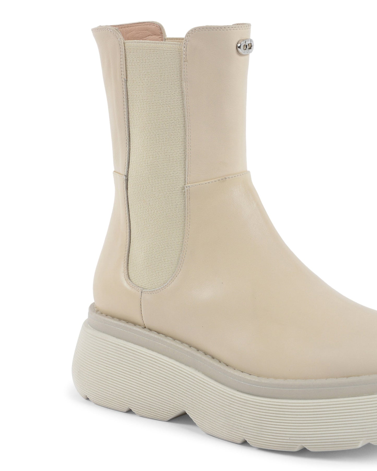 Dana - Short Boot Off White
