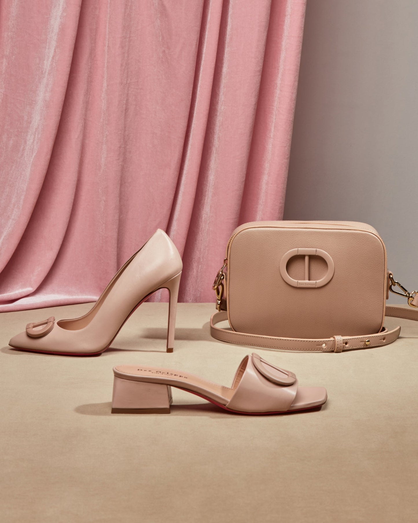 Dizzy Logo Mule Nude