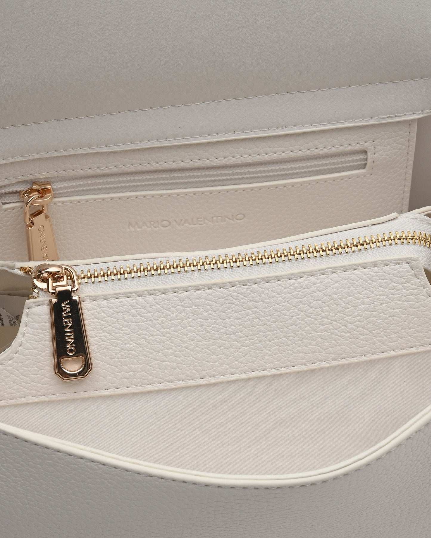 Valentino Womens Handbag VBS5A803 173